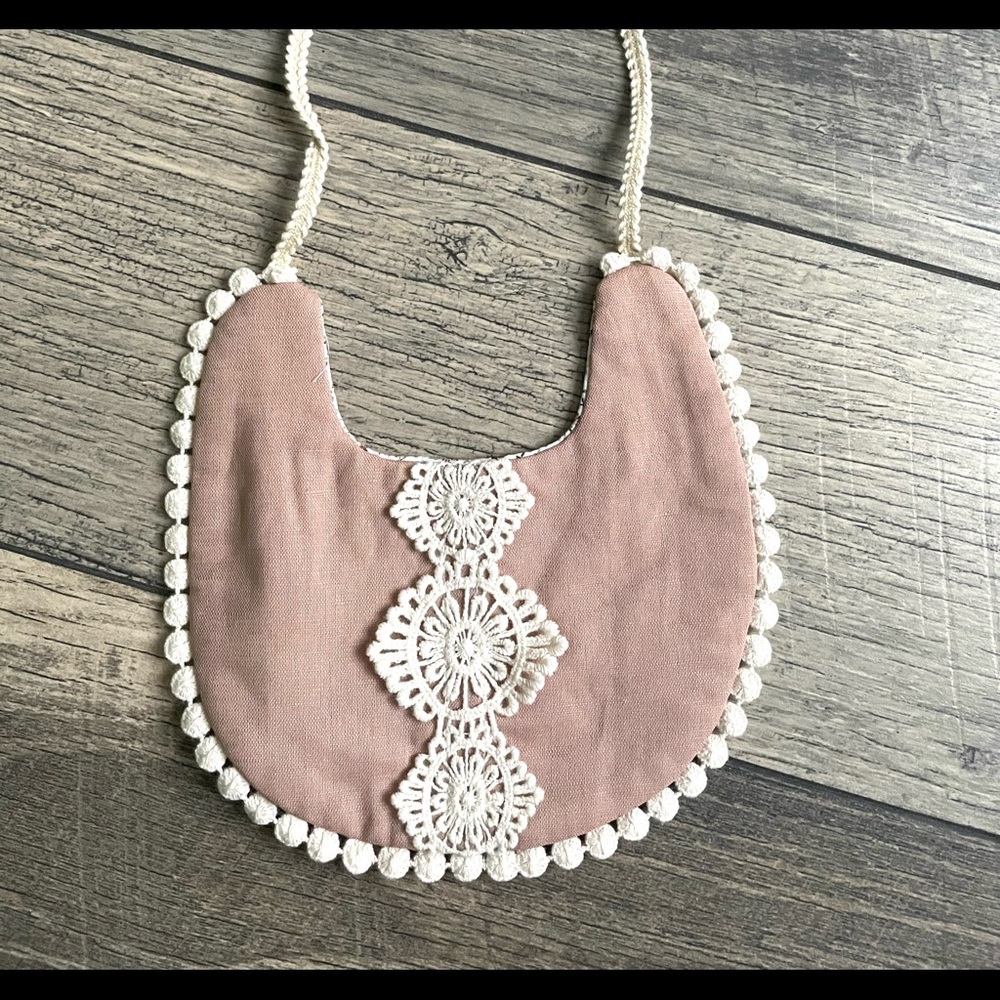 *BRAND NEW* Reversible Bib Minimalist for Infants and toddlers